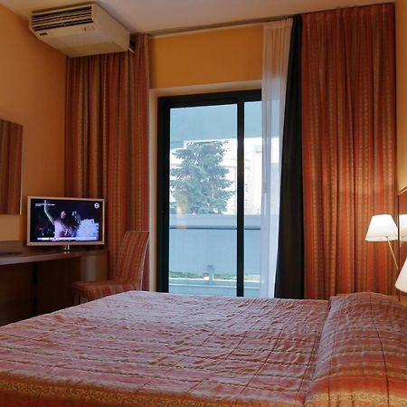 Hotel Romanisio Fossano Extérieur photo