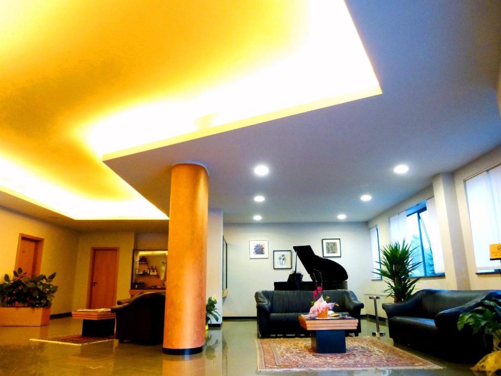 Hotel Romanisio Fossano Extérieur photo