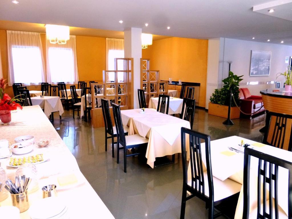 Hotel Romanisio Fossano Extérieur photo
