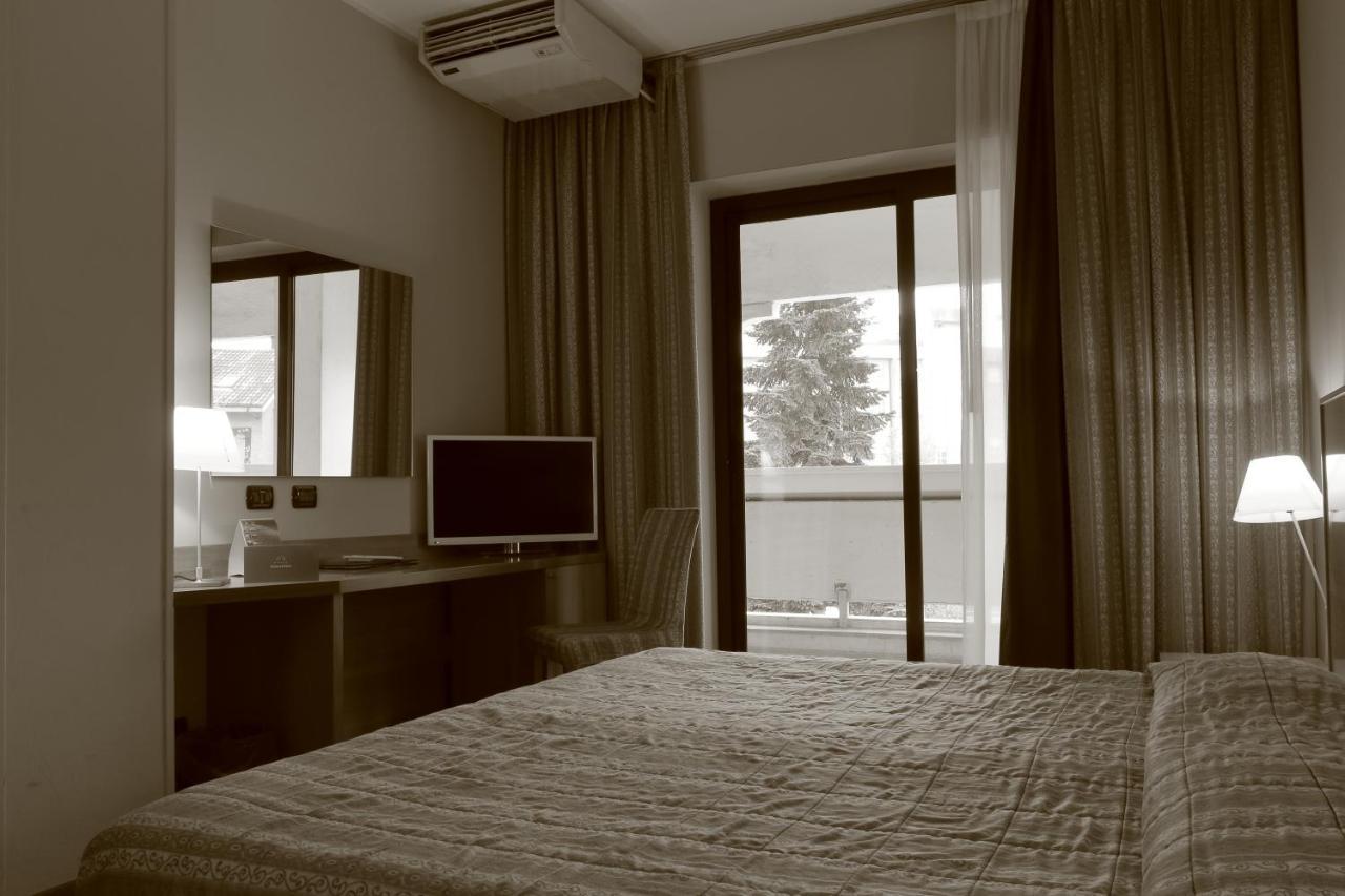 Hotel Romanisio Fossano Extérieur photo
