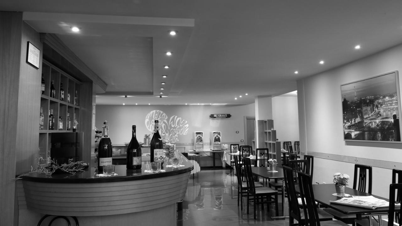 Hotel Romanisio Fossano Extérieur photo